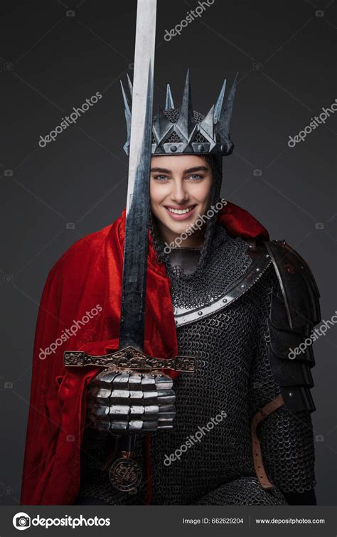 Representación artística de Aggramar blandiendo su espada