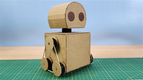 Colección de maquetas de robots y mechas