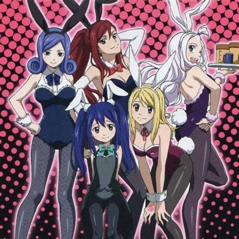 Ilustración de las chicas de Fairy Tail en un baño público con forma de Aldoron