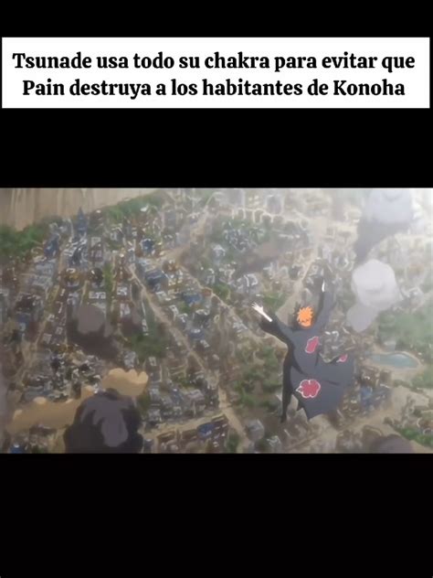 Tsunade lanzando su chakra para proteger Konoha
