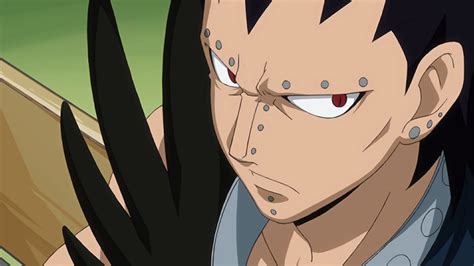La marca de Fairy Tail en el hombro de Gajeel