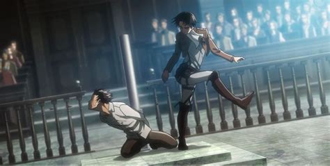 Levi golpeando a Eren