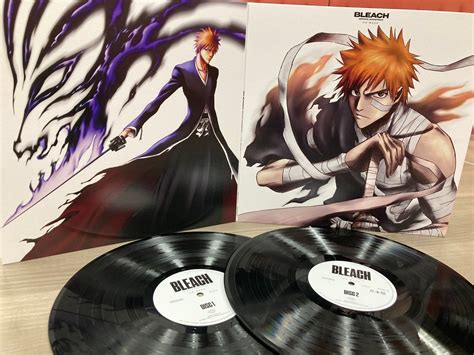Funda de vinilo de una banda sonora de anime