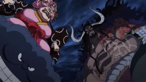 Big Mom en las minas de prisioneros buscando oshiruko