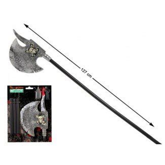 Berserker empuñando un hacha gigante