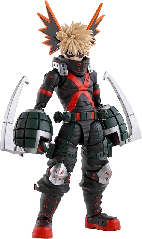 Detalle de la articulación de la figura de Bakugou
