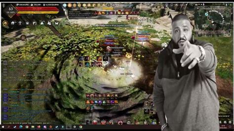 Berserker atacando a múltiples enemigos en Black Desert