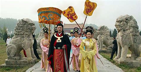 Joven vistiendo un hanfu de la dinastía Ming