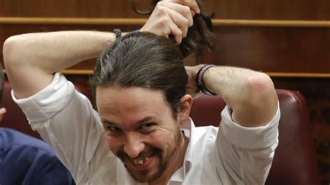 Pablo Iglesias con y sin coleta