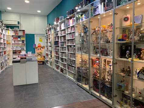 Tienda friki con merchandising variado