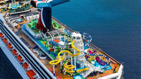 Parque acuático a bordo de un crucero