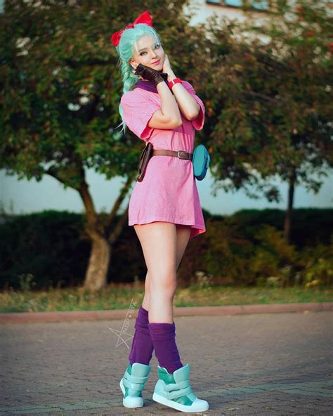Bulma con atuendo elegante