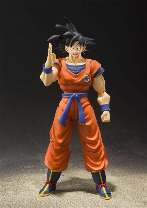 Figura de Son Goku hecha con fondant
