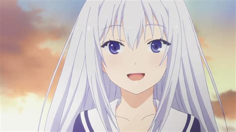 Masuzu Natsukawa con su característico cabello plateado