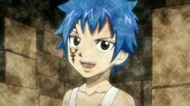 Rob protegiendo a Erza en la Torre del Cielo
