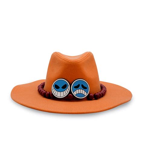 El sombrero de Ace con los emoticonos