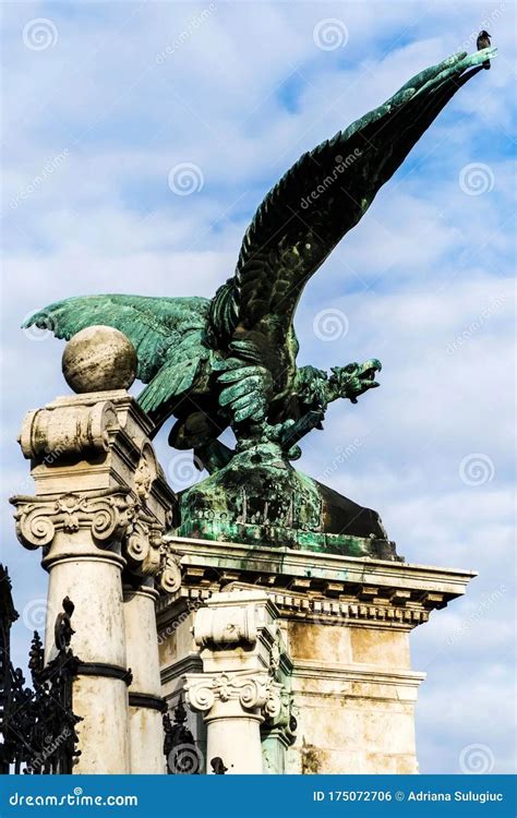 El águila Turul, símbolo de Hungría