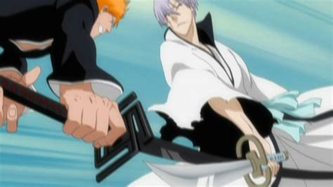 Gin Ichimaru luchando contra Ichigo Kurosaki