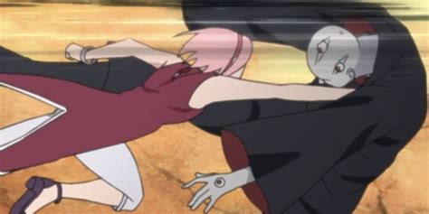 Sakura golpeando a Shin Uchiha