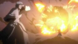 Aizen destruyendo el Kototsu