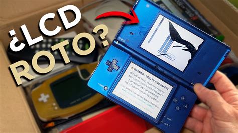 Pantalla dual de Nintendo DS mostrando personajes de Naruto