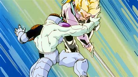 Trunks del Futuro cortando a Freezer con su espada