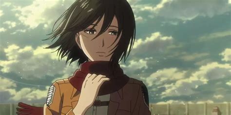 Mikasa con su bufanda roja