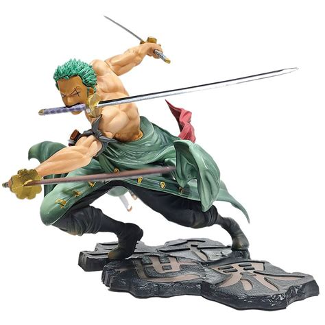 Estatua de Roronoa Zoro en pose sentada