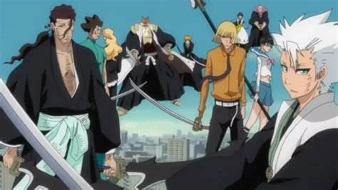 Equipo shinigami listo para la batalla en Karakura