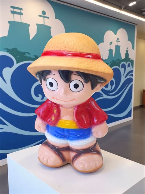 Detalle de la alcancía de Luffy chibi