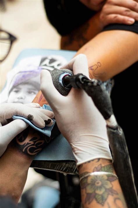 Proceso de diseño de tatuaje personalizado