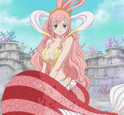 Shirahoshi invocando a los Reyes Marinos