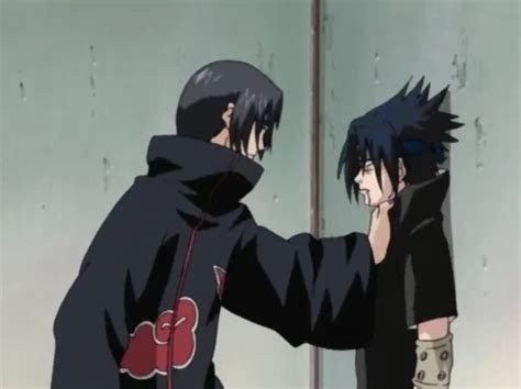 Itachi Uchiha de niño junto a su hermano menor Sasuke.