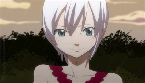 Mirajane Strauss con su marca de gremio en el muslo