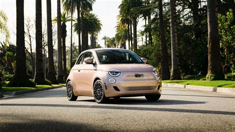 Fiat 500 en Dragon Ball