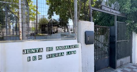 Edificio del IES Sierra Luna