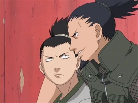 Shikaku Nara dando consejos a su hijo Shikamaru.