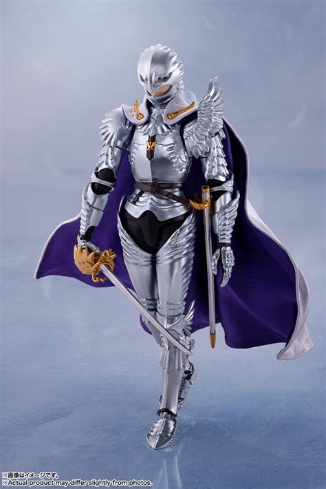 Diseño de Griffith con su armadura blanca