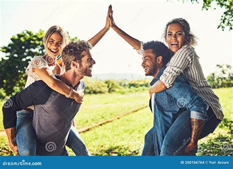 Parejas de anime/manhwa en una cita doble