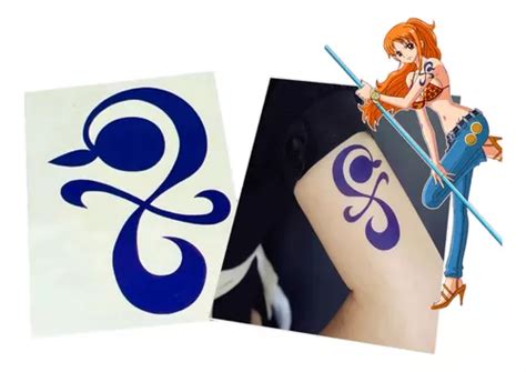 Nami apuñalándose el brazo