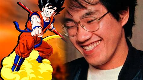 Akira Toriyama trabajando