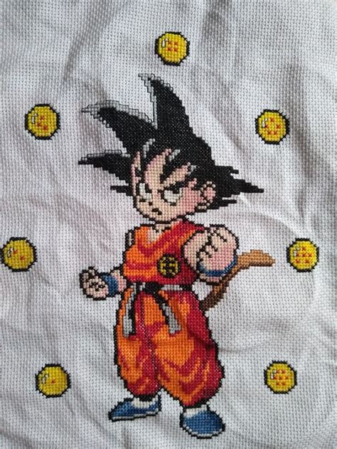 Goku en punto de cruz