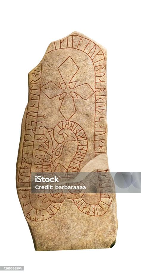 Piedra rúnica con inscripciones