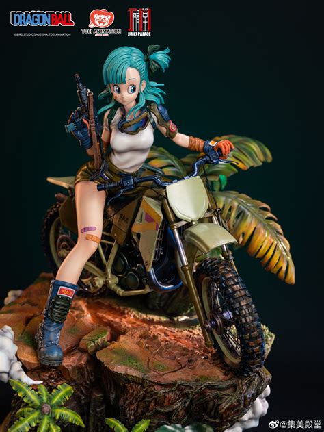 Figura de Bulma en moto