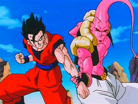 Gohan desatando su poder contra Super Buu