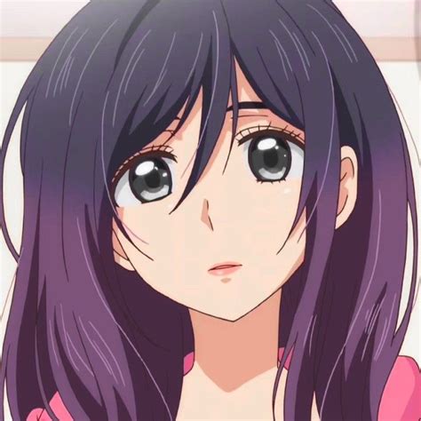 Kae Serinuma en su forma original y transformada