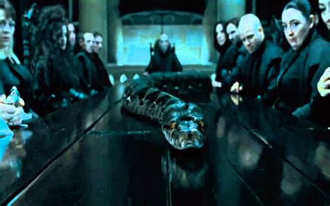 Voldemort y Nagini, su serpiente mascota