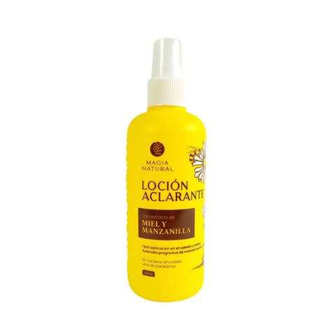 Aplicación de crema aclarante en cabello