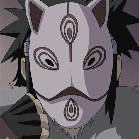 Apariencia de Menma Uzumaki con máscara de Kitsune