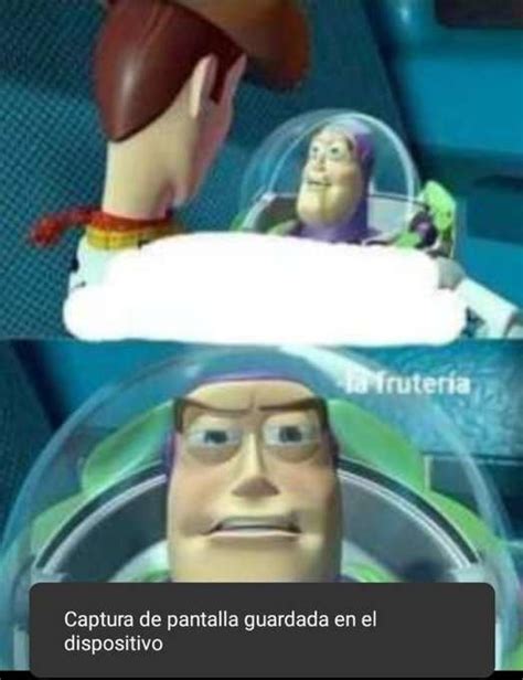 Captura de pantalla de un meme de dinosaurio con texto